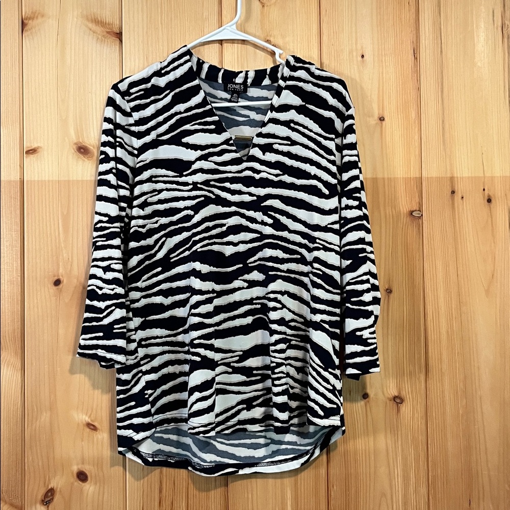 Jones New York Black & White Patterned Blouse